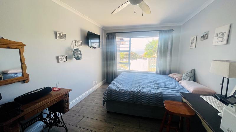 4 Bedroom Property for Sale in Bowtie Western Cape